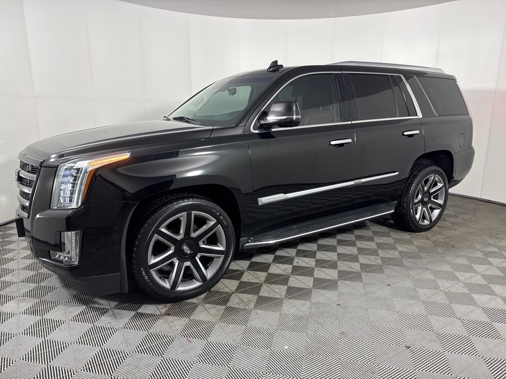 2019 Cadillac Escalade Luxury's photo