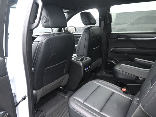 used 2024 GMC Acadia car, priced at $40,093