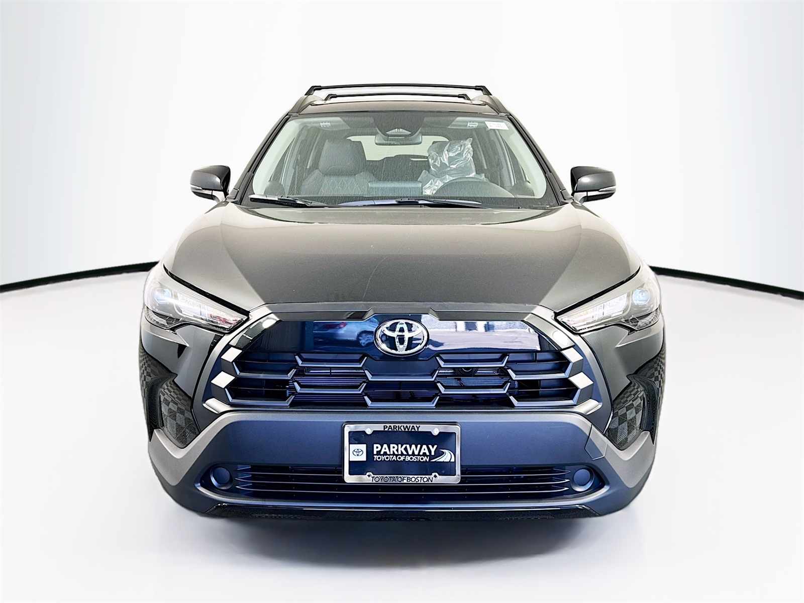 2026 Toyota Corolla Cross LE photo 2