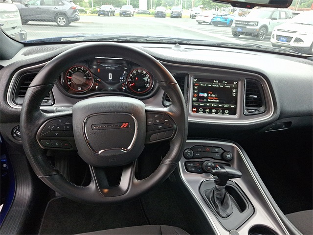 Challenger SXT
