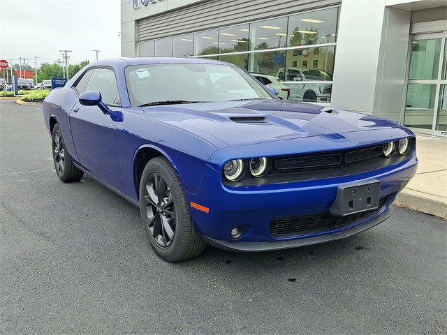Challenger SXT
