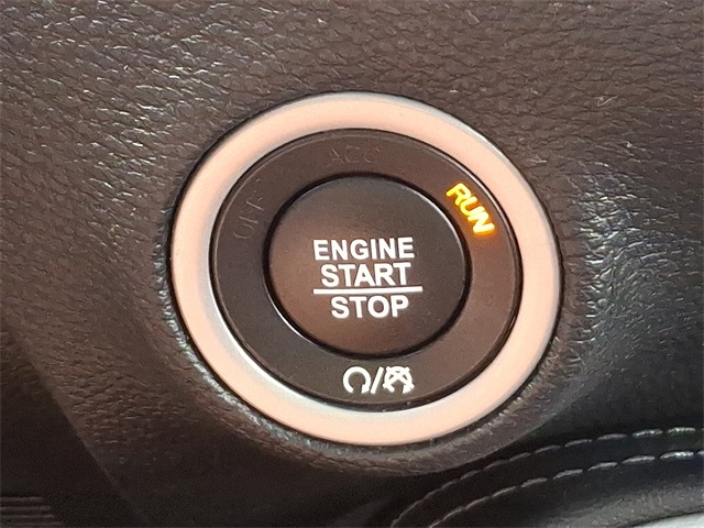 Challenger SXT