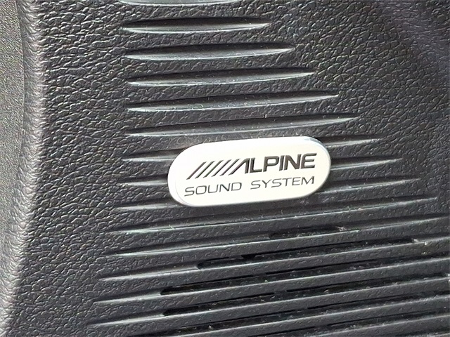 Challenger SXT
