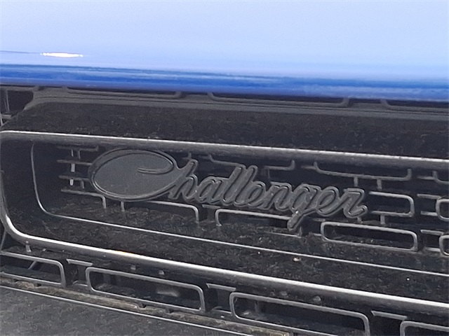 Challenger SXT