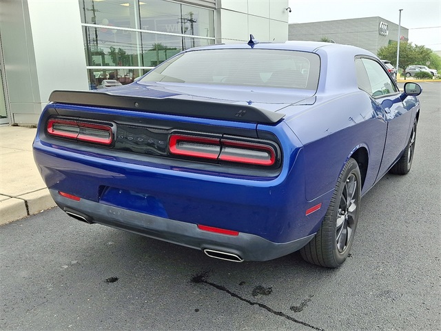 Challenger SXT