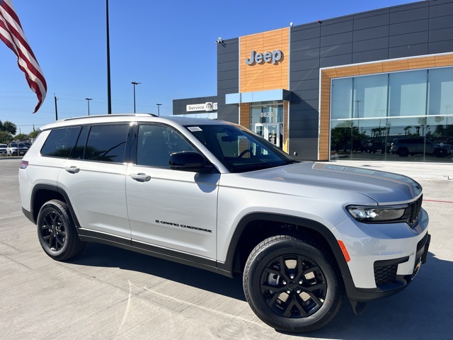 2025 Jeep Grand Cherokee L Altitude's photo
