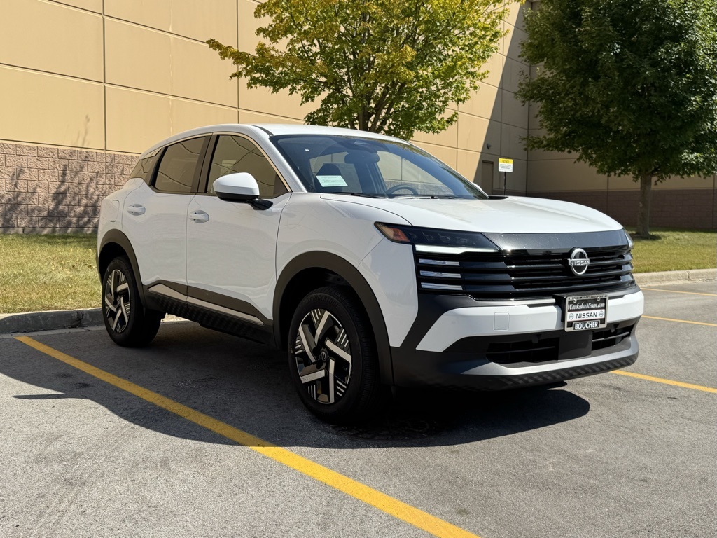 2025 Nissan Kicks SV photo 2