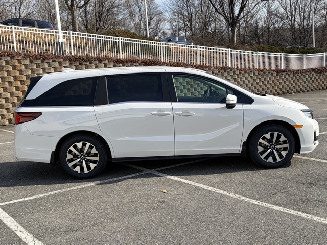 new 2026 Honda Odyssey car, priced at $42,508