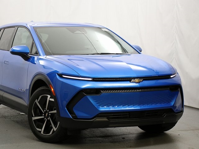 2026 Chevrolet Equinox EV 1LT photo 2