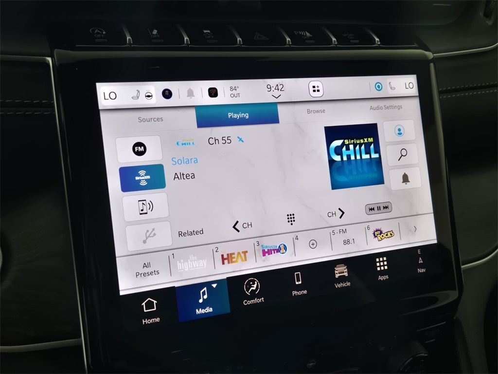 new 2025 Jeep Grand Cherokee car, priced at $33,745