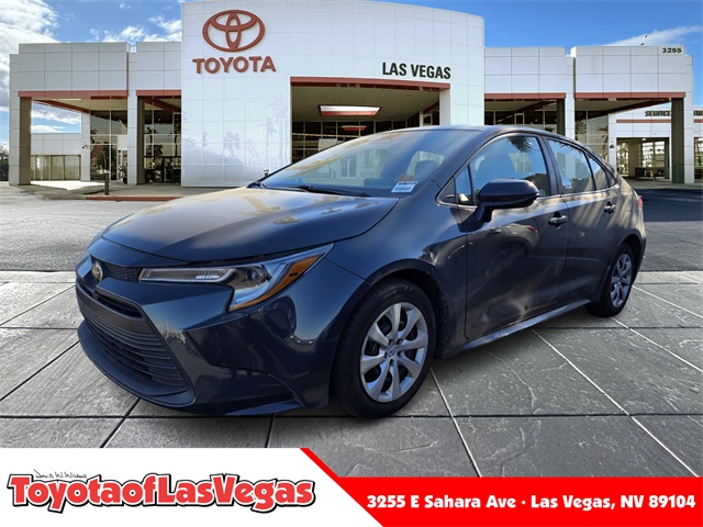 2024 Toyota Corolla LE's photo