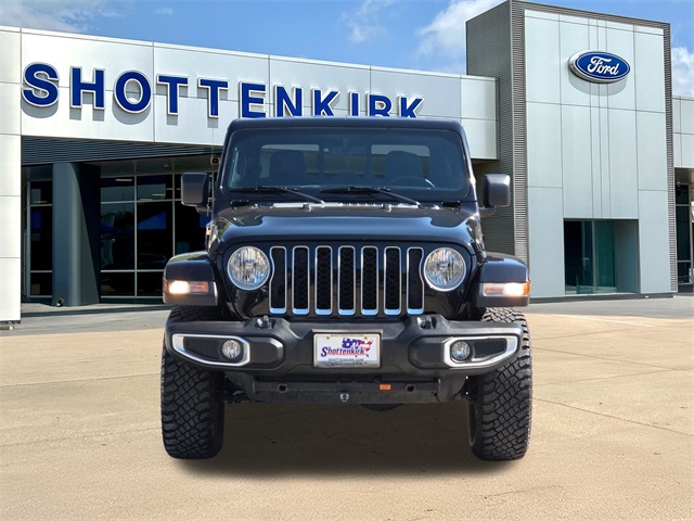 2022 Jeep Gladiator Overland photo 2