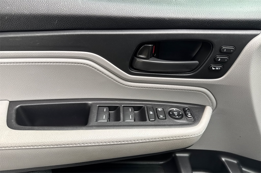 used 2018 Honda Odyssey car, priced at $25,906