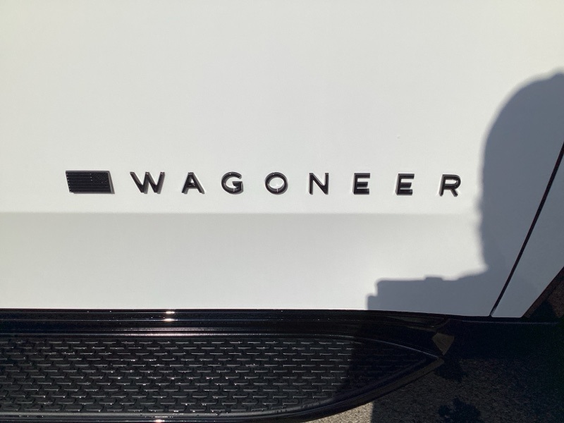 2025 Jeep Wagoneer Series II photo 8