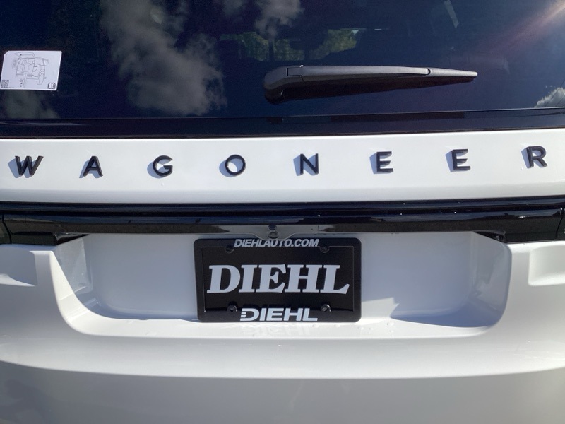 2025 Jeep Wagoneer Series II photo 9