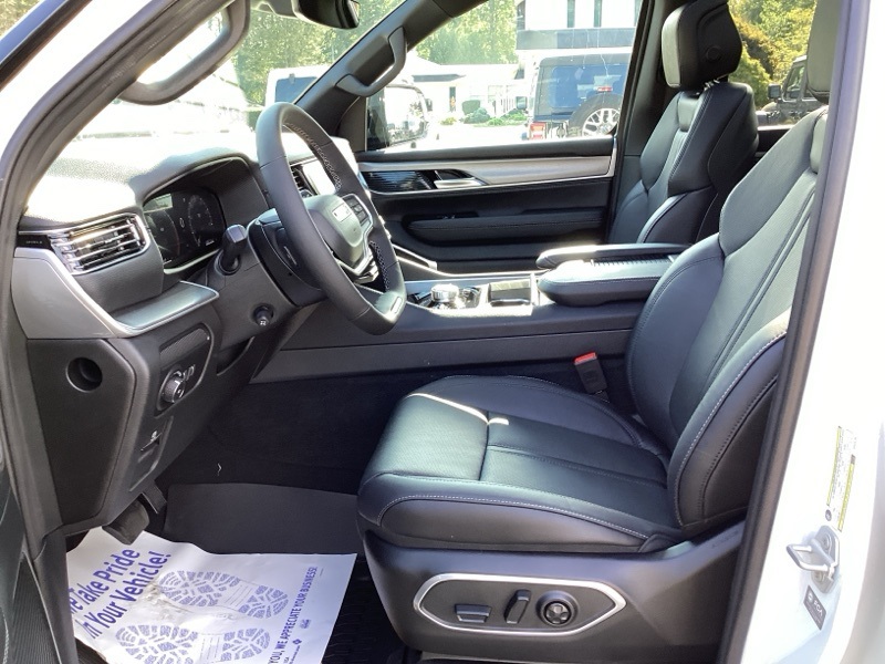 2025 Jeep Wagoneer Series II photo 26