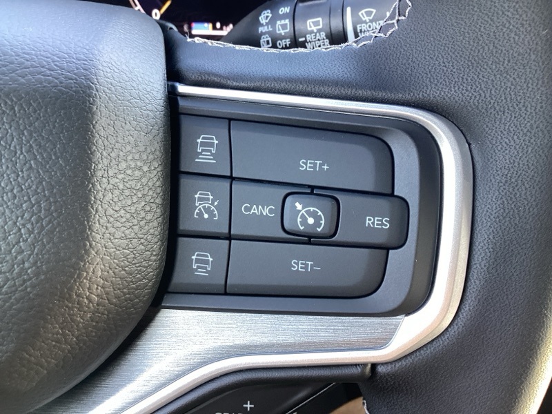 2025 Jeep Wagoneer Series II photo 32