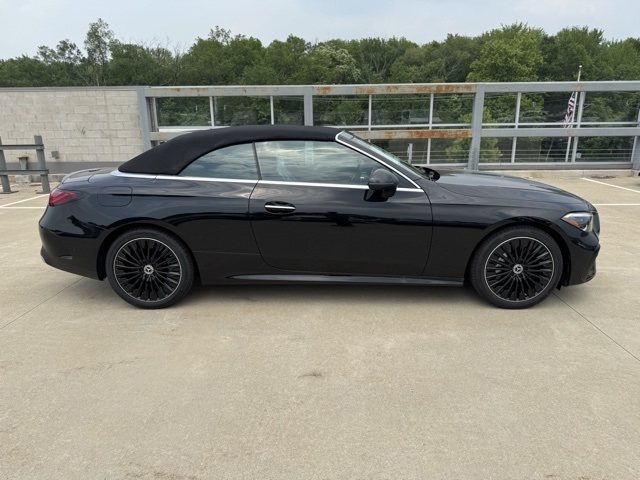 2025 Mercedes Benz CLE 300 4MATIC Cabriolet photo 2