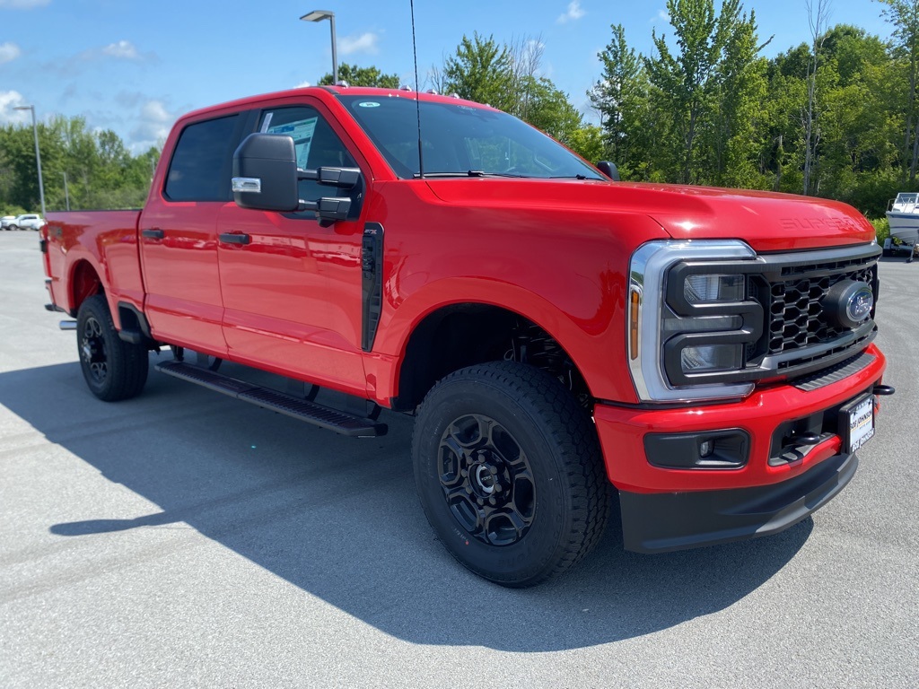 2025 Ford F-250 photo 8