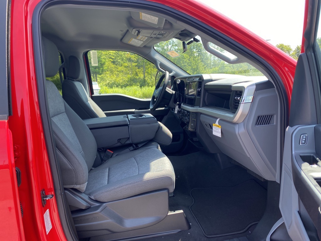 2025 Ford F-250 photo 19
