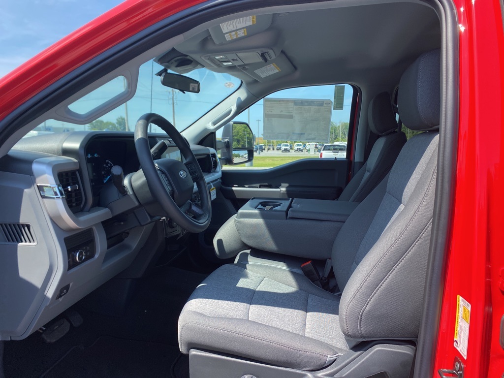 2025 Ford F-250 photo 21