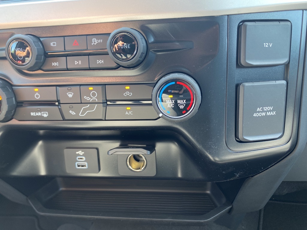 2025 Ford F-250 photo 3