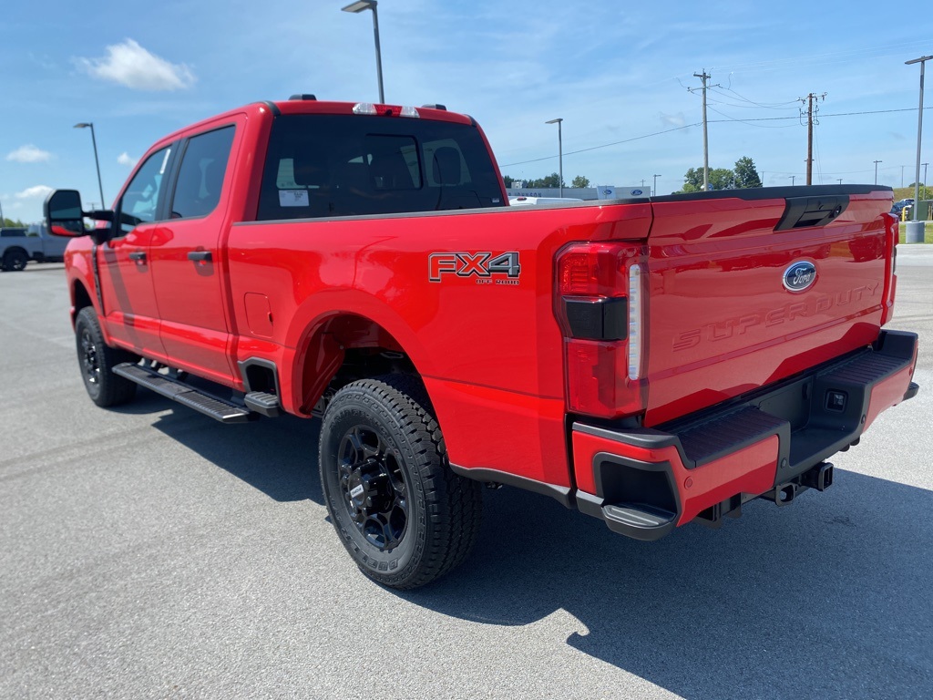 2025 Ford F-250 photo 12