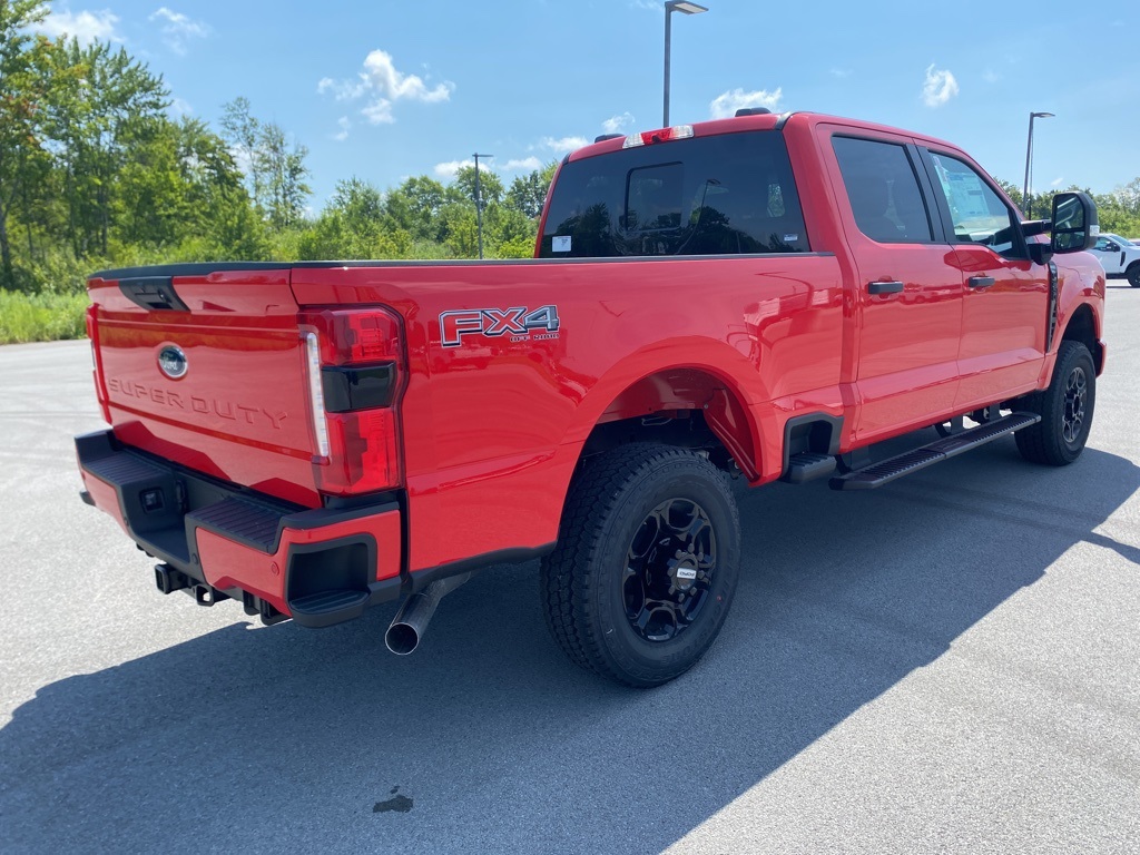 2025 Ford F-250 photo 14
