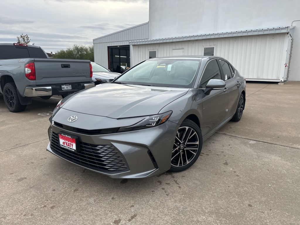 2026 Toyota Camry XLE's photo