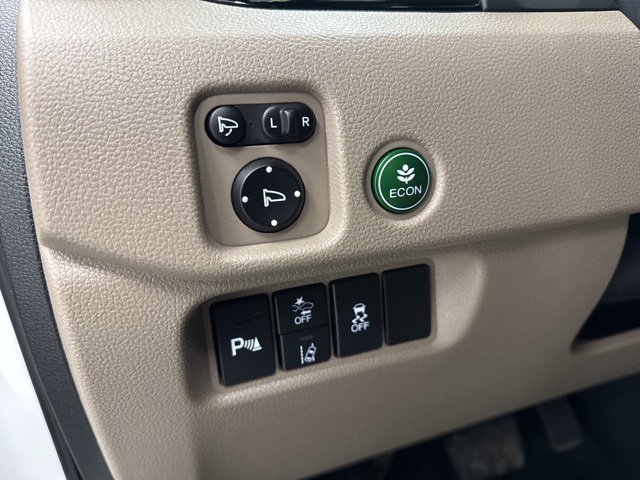 used 2021 Honda Pilot car, priced at $30,998