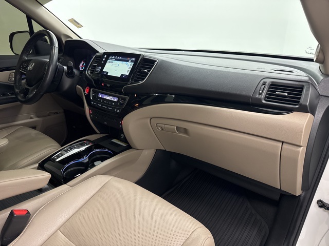 used 2021 Honda Pilot car, priced at $30,998