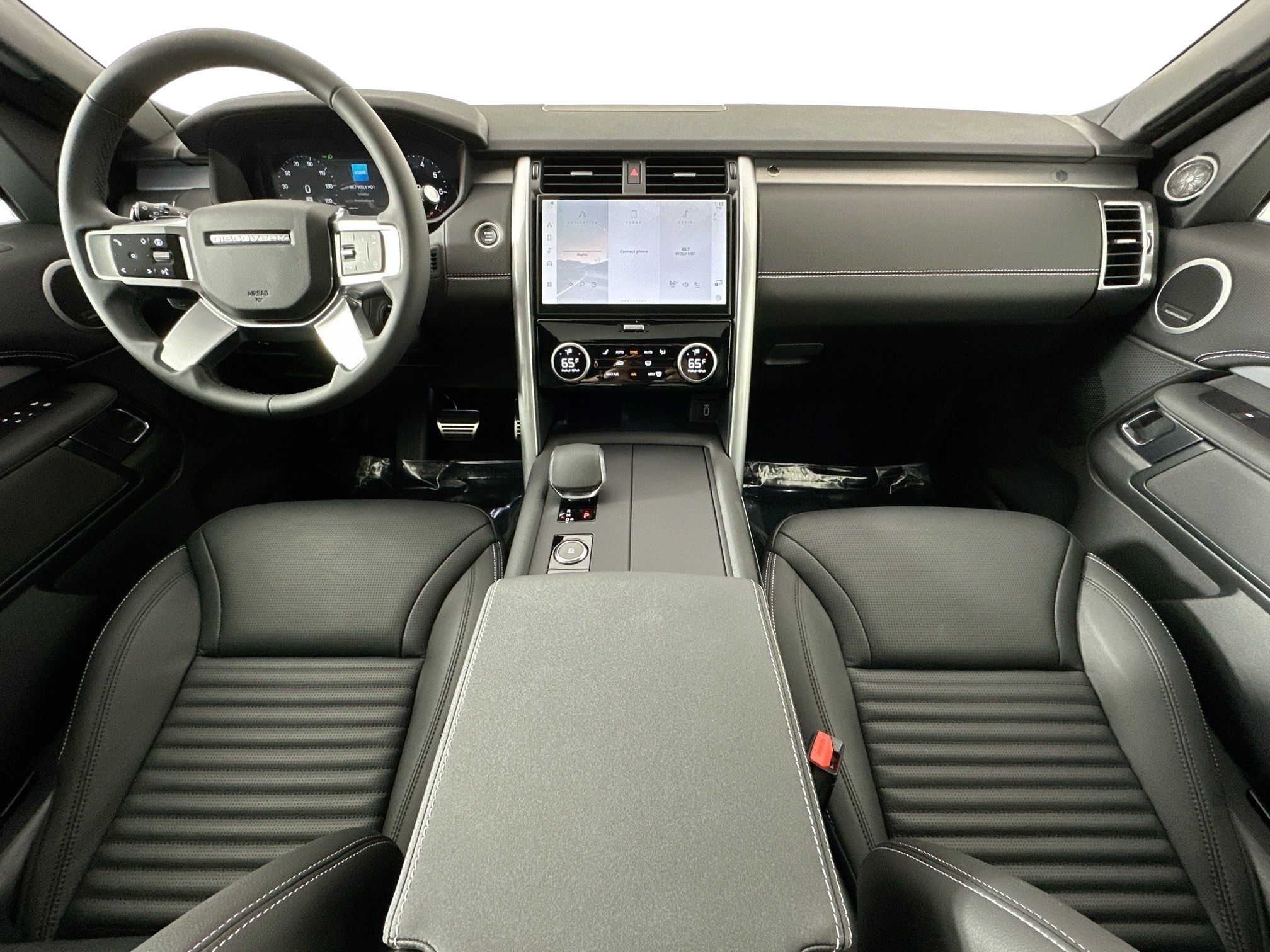 new 2026 Land Rover Discovery car, priced at $76,381