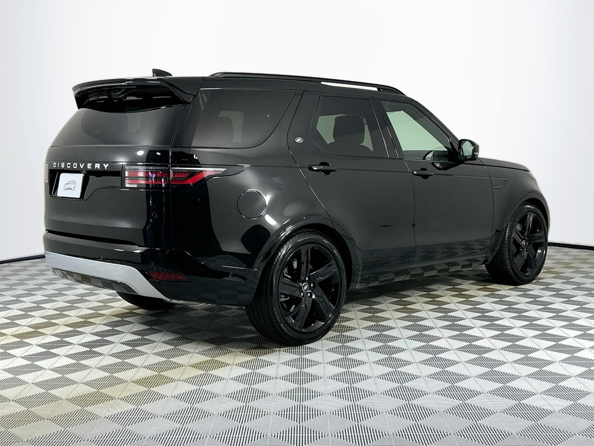 new 2026 Land Rover Discovery car, priced at $76,381