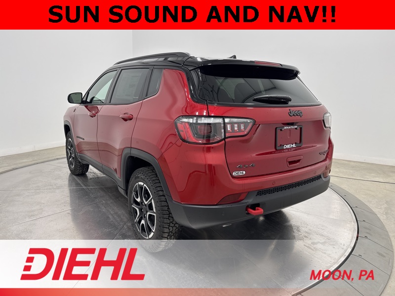 2026 Jeep Compass Trailhawk photo 4