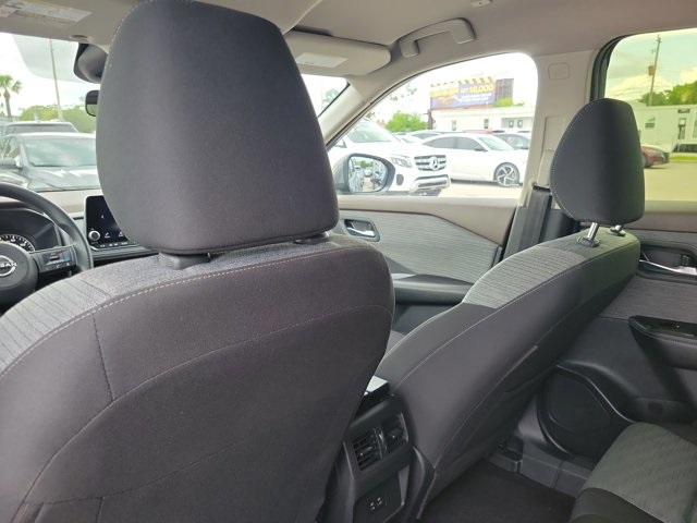 2023 Gun Metallic Nissan Rogue SV FWD SUV