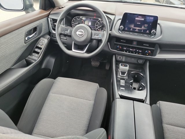 2023 Gun Metallic Nissan Rogue SV FWD SUV