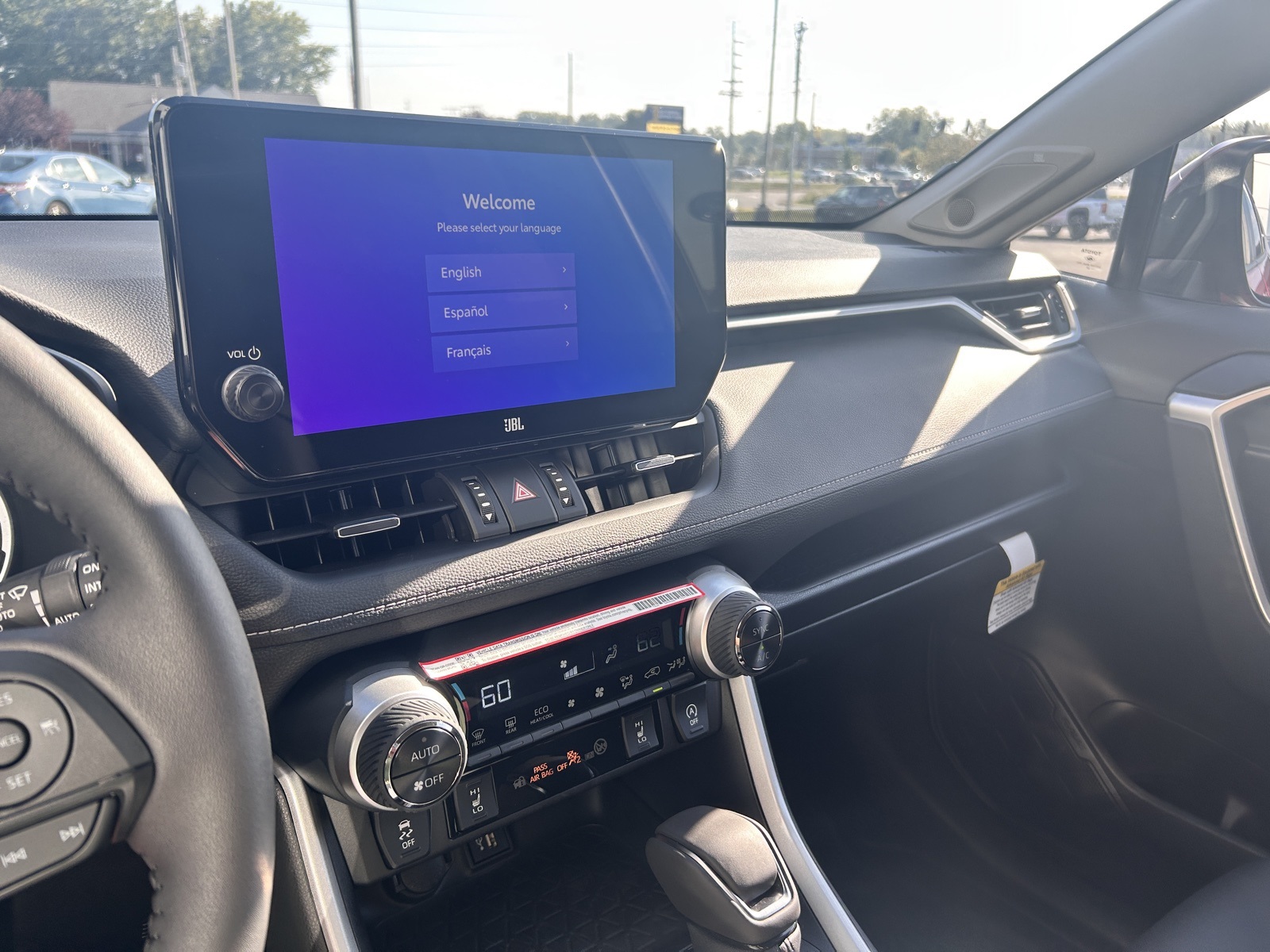 2025 Toyota RAV4 XLE Premium photo 31