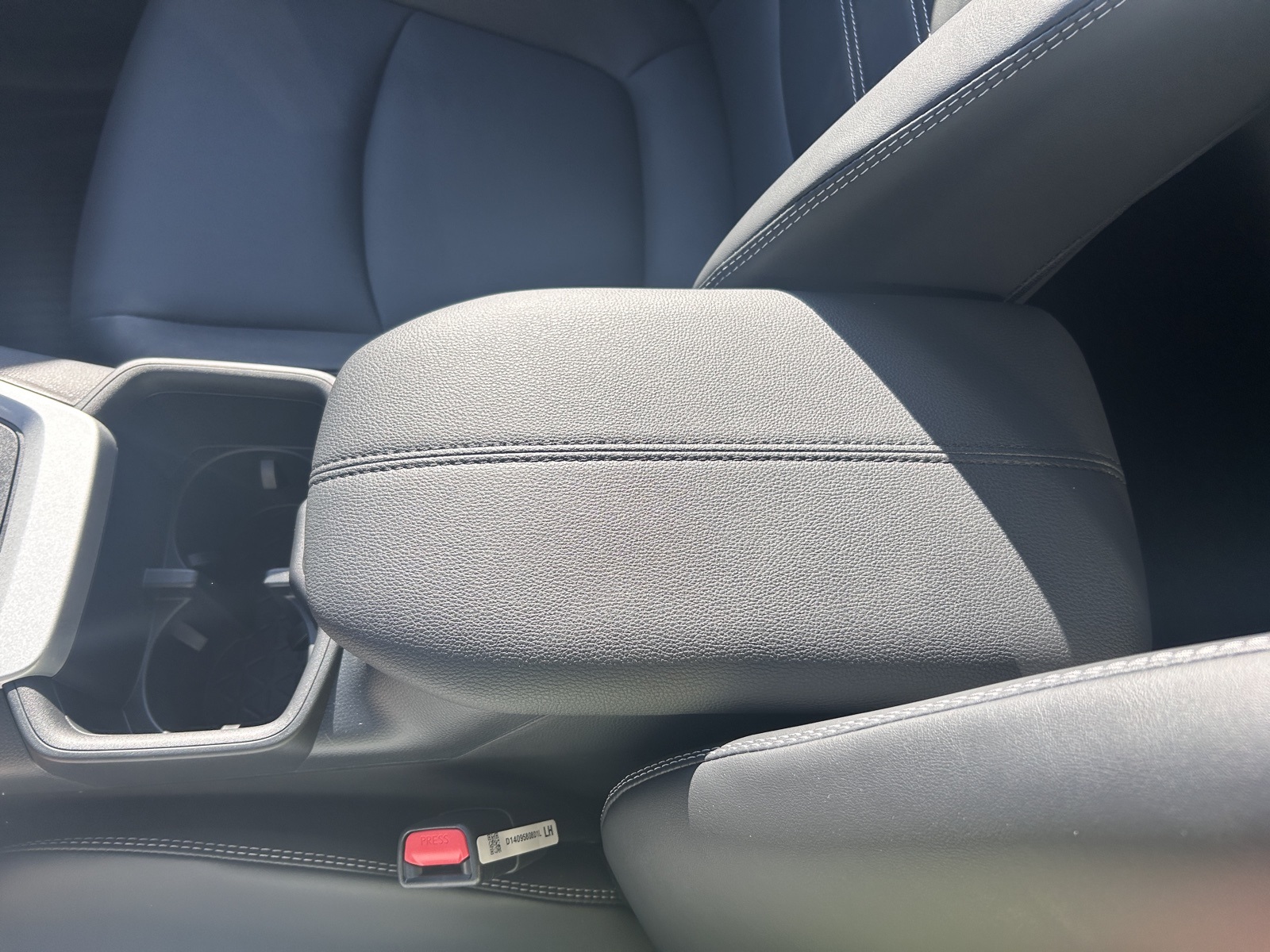 2025 Toyota RAV4 XLE Premium photo 36