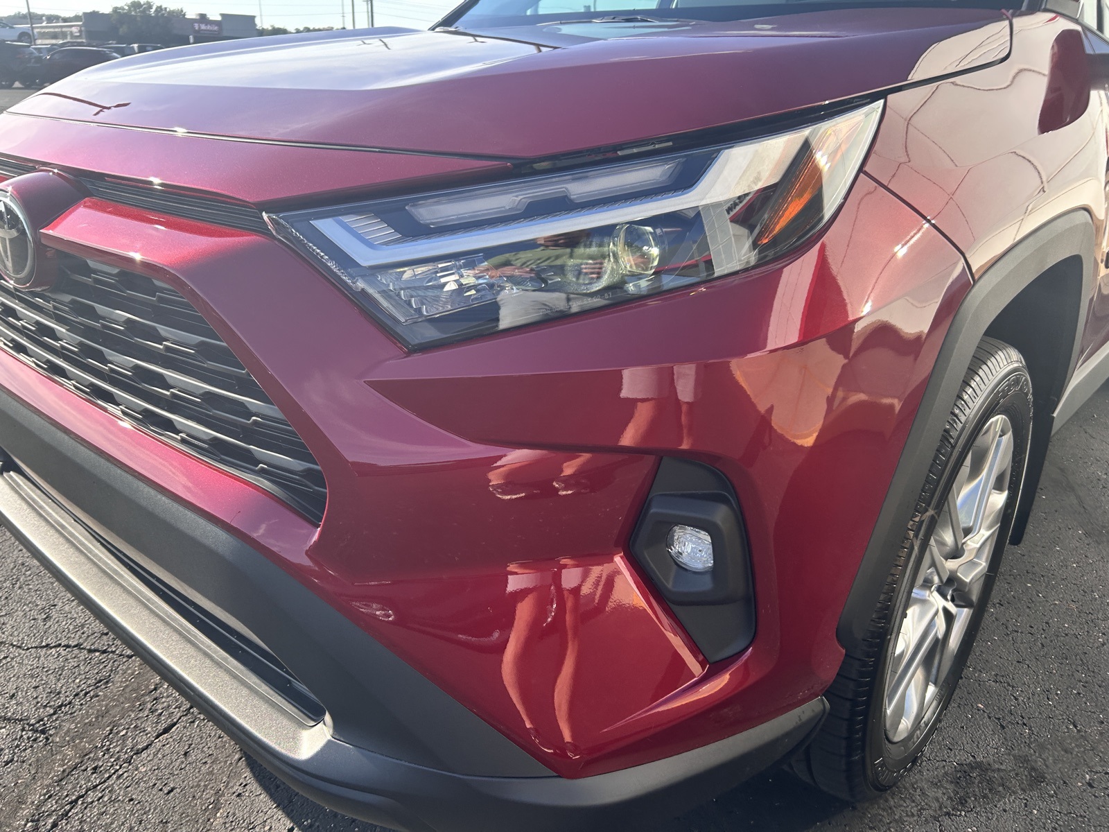 2025 Toyota RAV4 XLE Premium photo 6