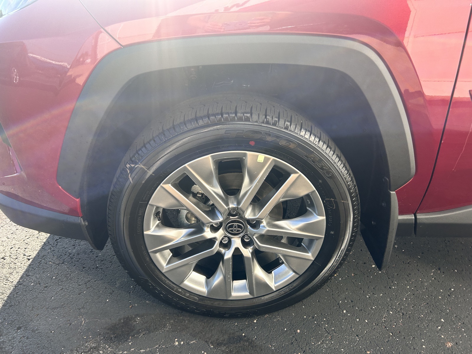 2025 Toyota RAV4 XLE Premium photo 7