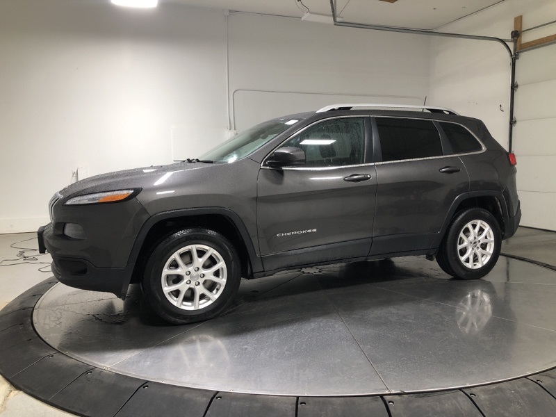 Used 2018 Jeep Cherokee SUV