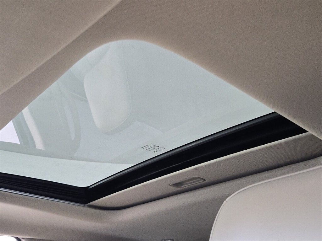 used 2021 Jeep Grand Cherokee car, priced at $18,498