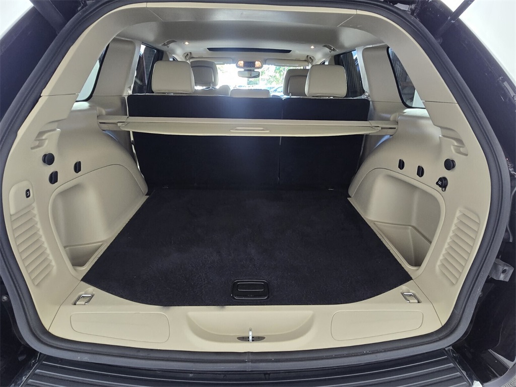 used 2021 Jeep Grand Cherokee car, priced at $18,498