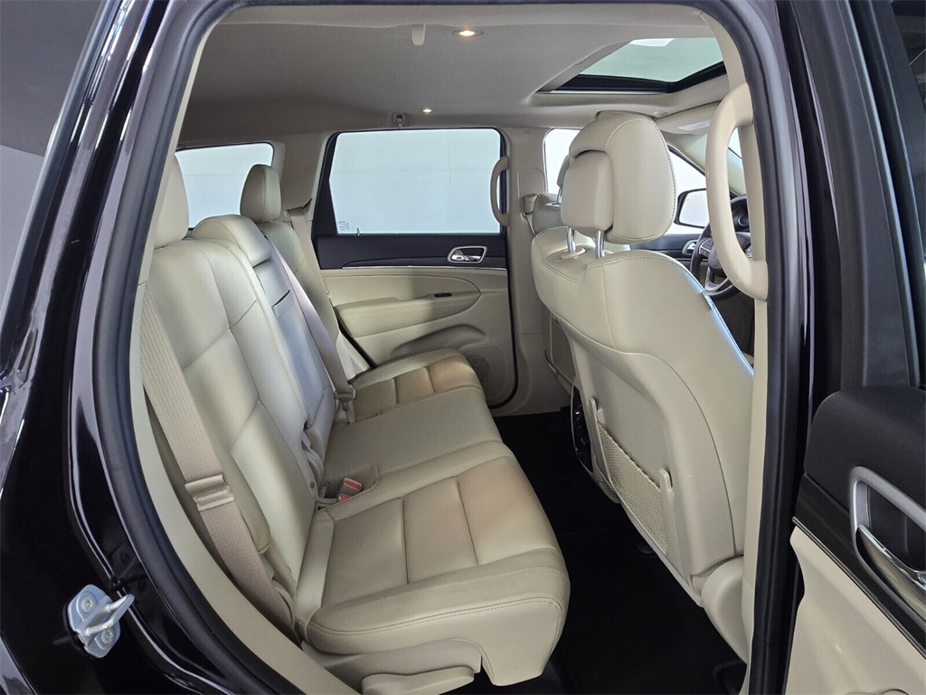 used 2021 Jeep Grand Cherokee car, priced at $18,498