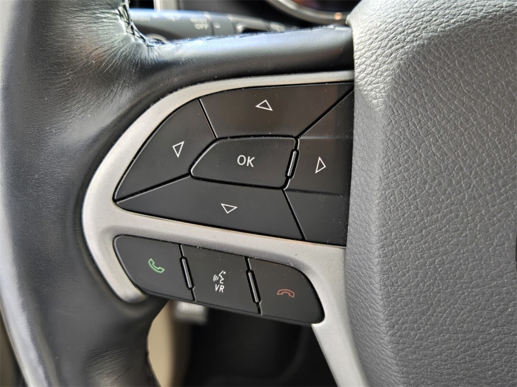 used 2021 Jeep Grand Cherokee car, priced at $18,498