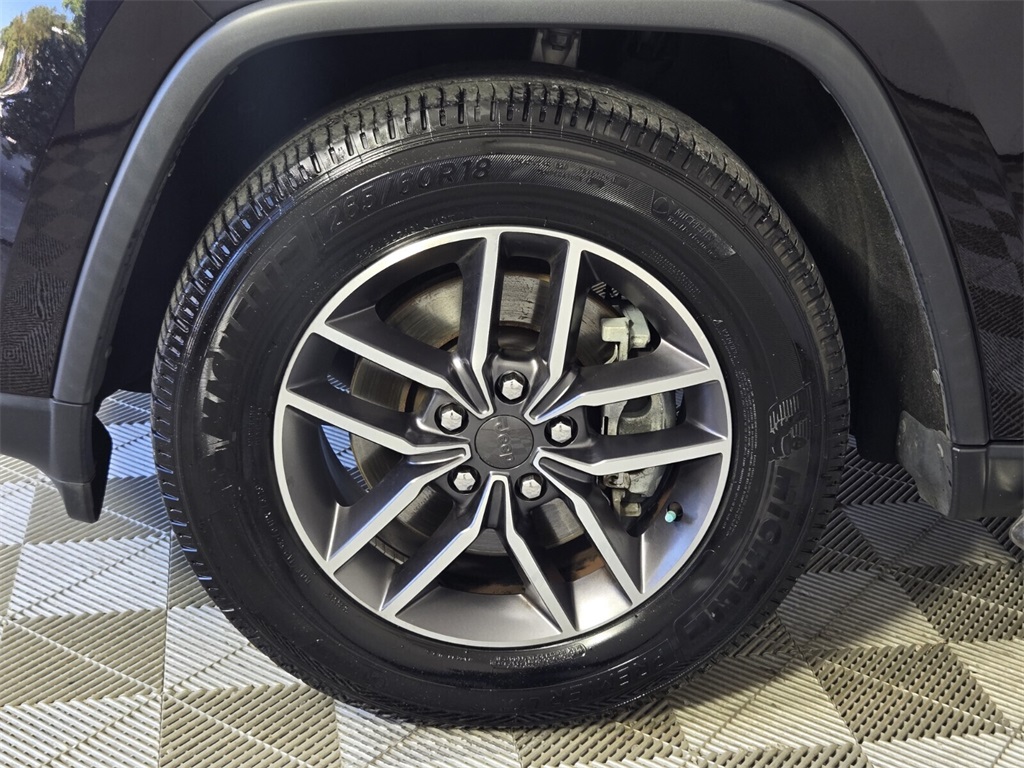 used 2021 Jeep Grand Cherokee car, priced at $18,498