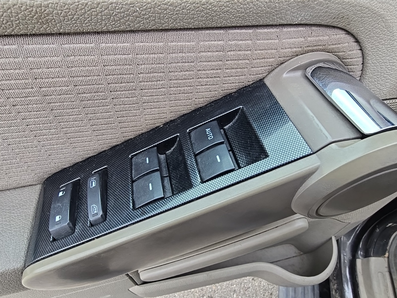 used 2006 Ford Explorer car, priced at $2,900