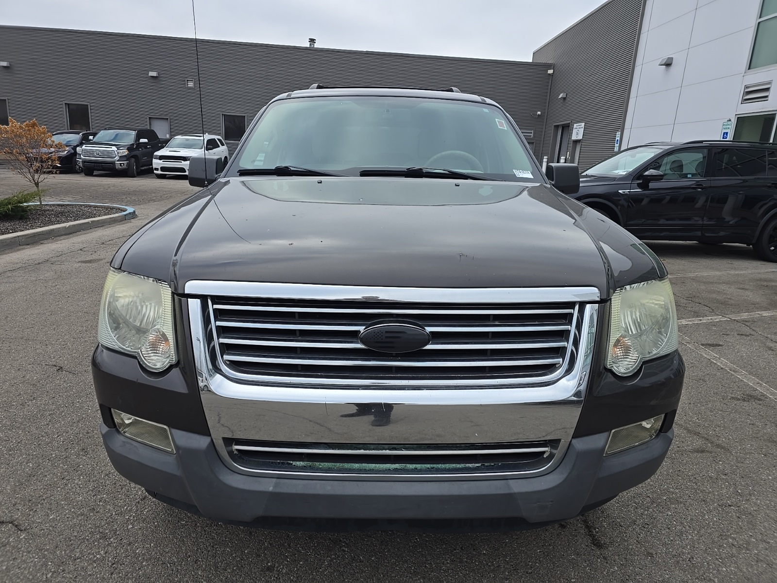 used 2006 Ford Explorer car, priced at $2,900