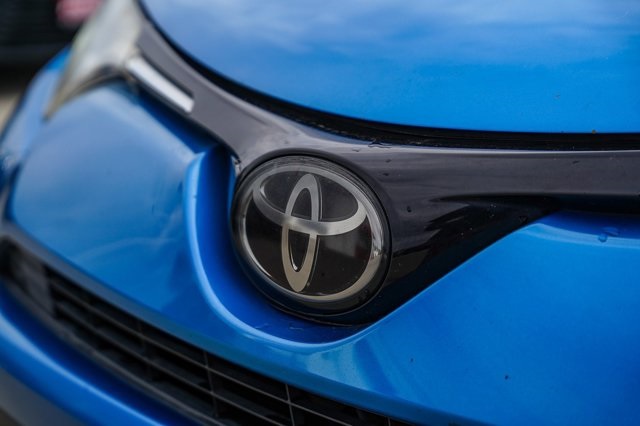 used 2018 Toyota RAV4 car, priced at $12,892