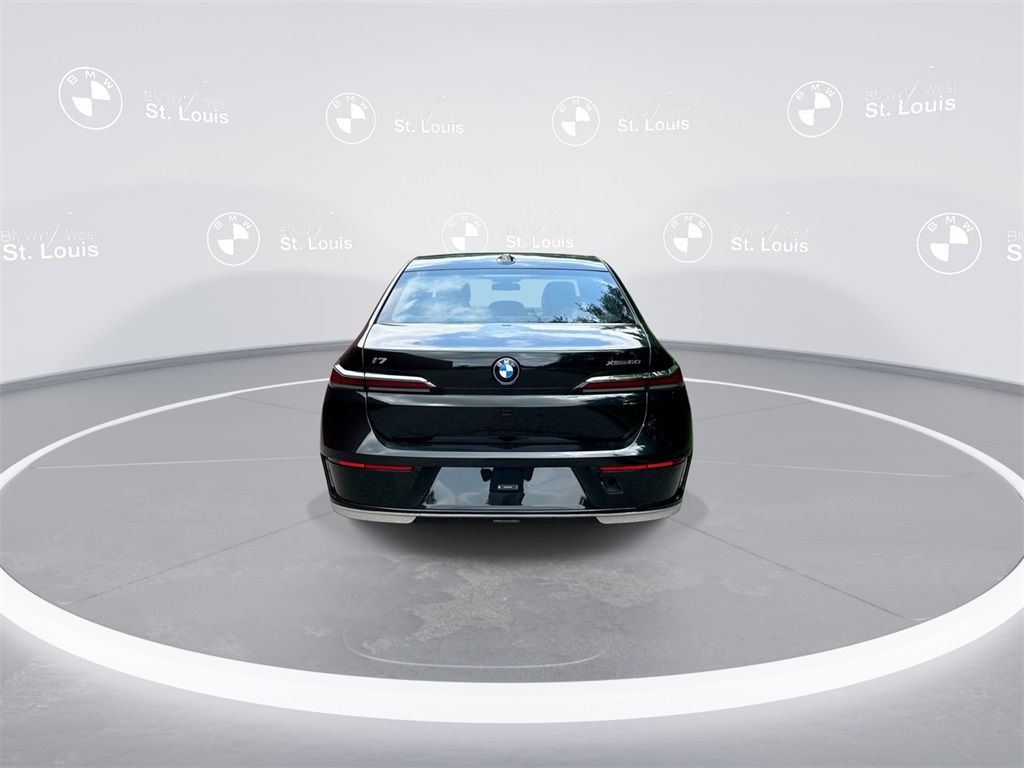 i7 xDrive60